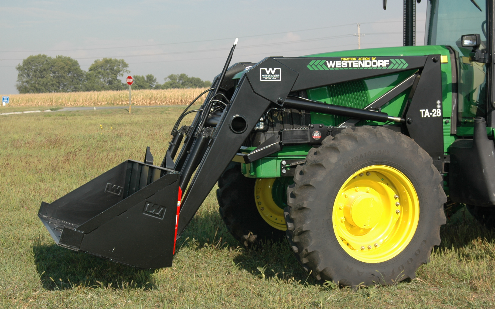 The fit makes all the difference when rating the performance of your loader. This loader allows excellent clearance and does not limit your turning radius. Low-profile fit of the loader increases visibility and sightlines while working.